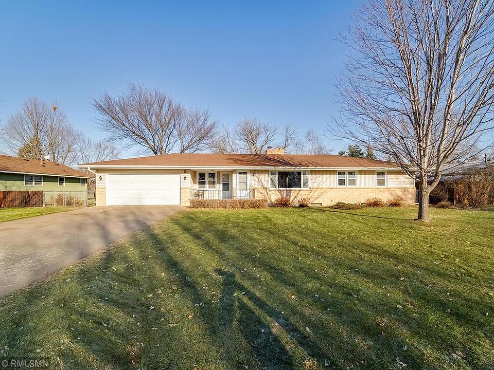 1st image of 827 38th Ln