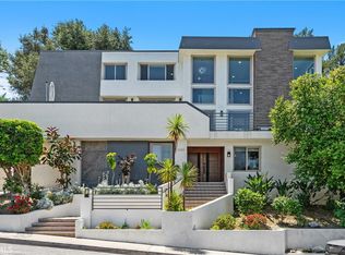 3539 Alana Dr, Sherman Oaks, CA 91403