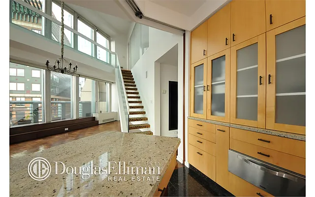 Rented by Douglas Elliman | media 14