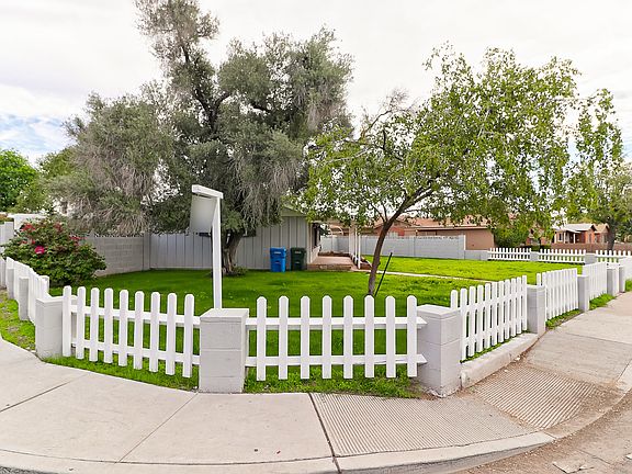 5th image of 7147 N 25th Dr