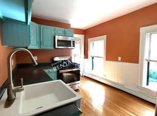 36 Pierce St APT 2, Hyde Park, MA 02136