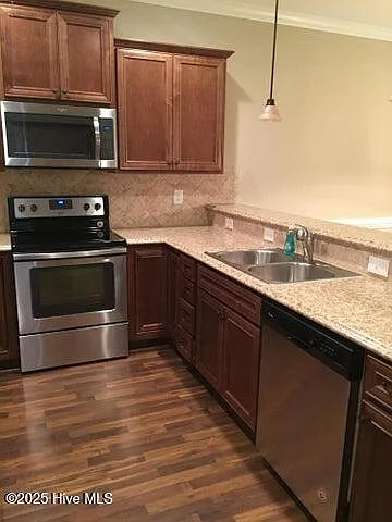 1632 Cambria Dr #B — Photo 10