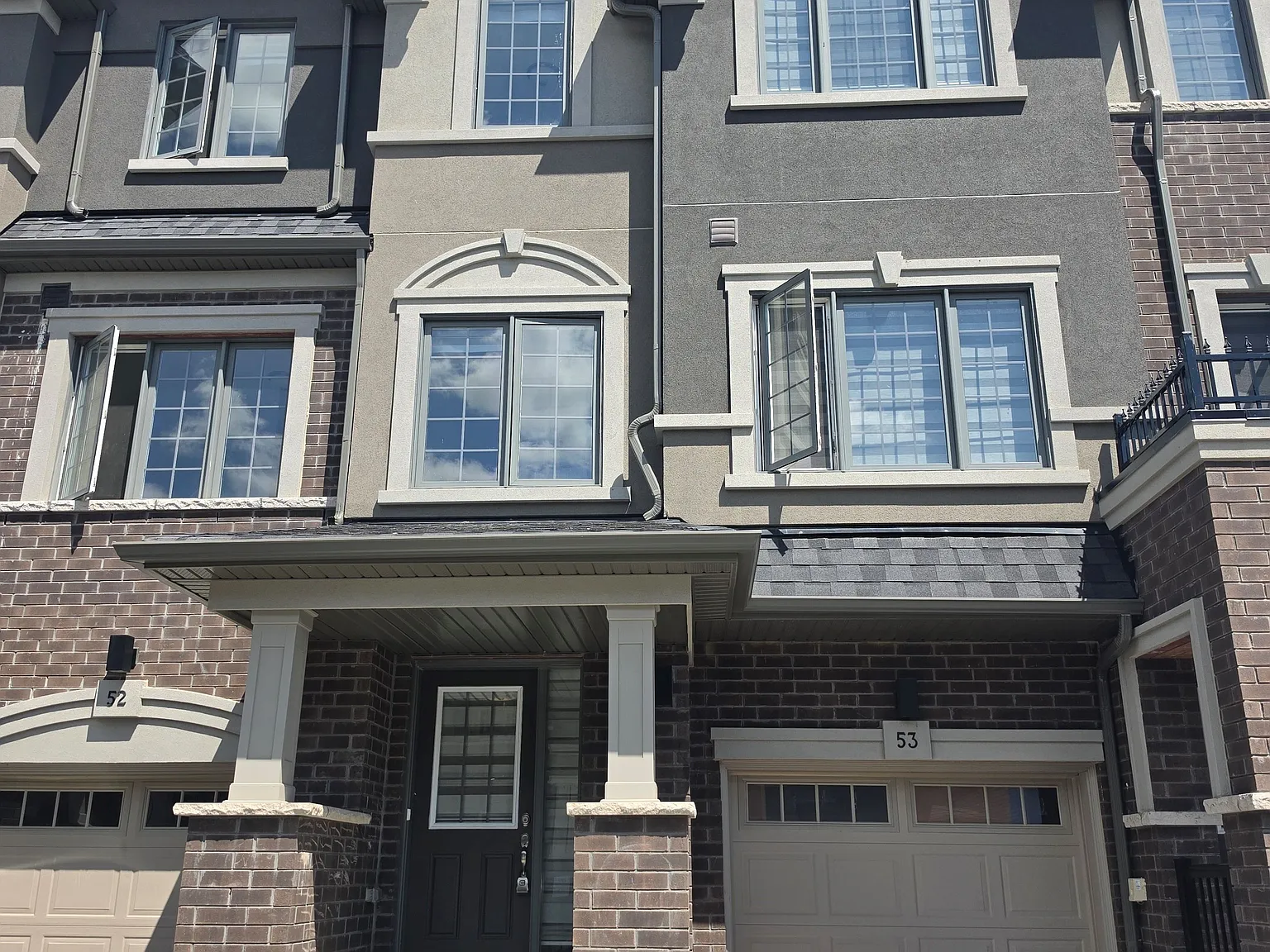 4 bed, $2,350 — Photo 1