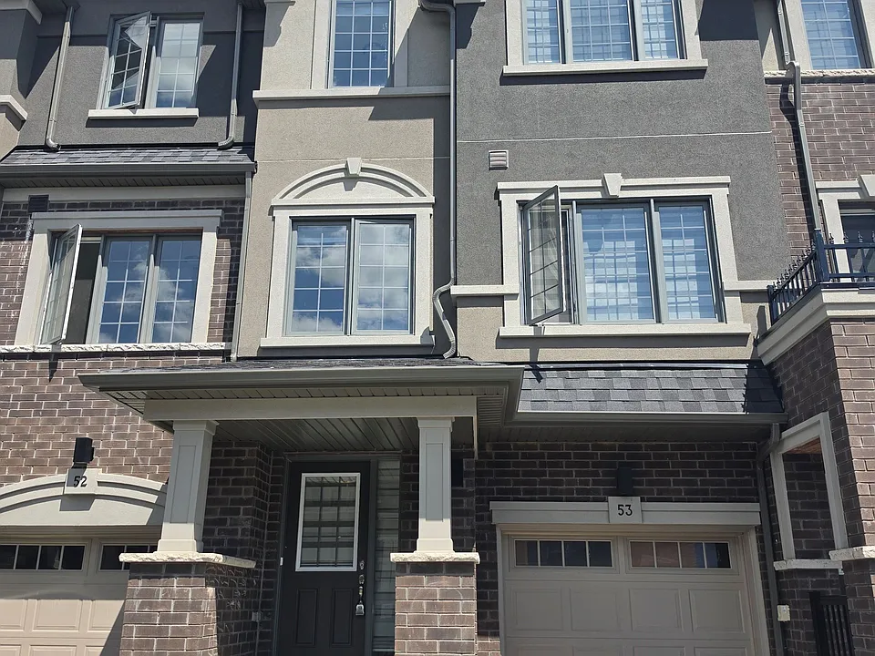 620 Colborne St W #52