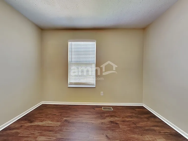 2565 Chateaugay Ct — Photo 19