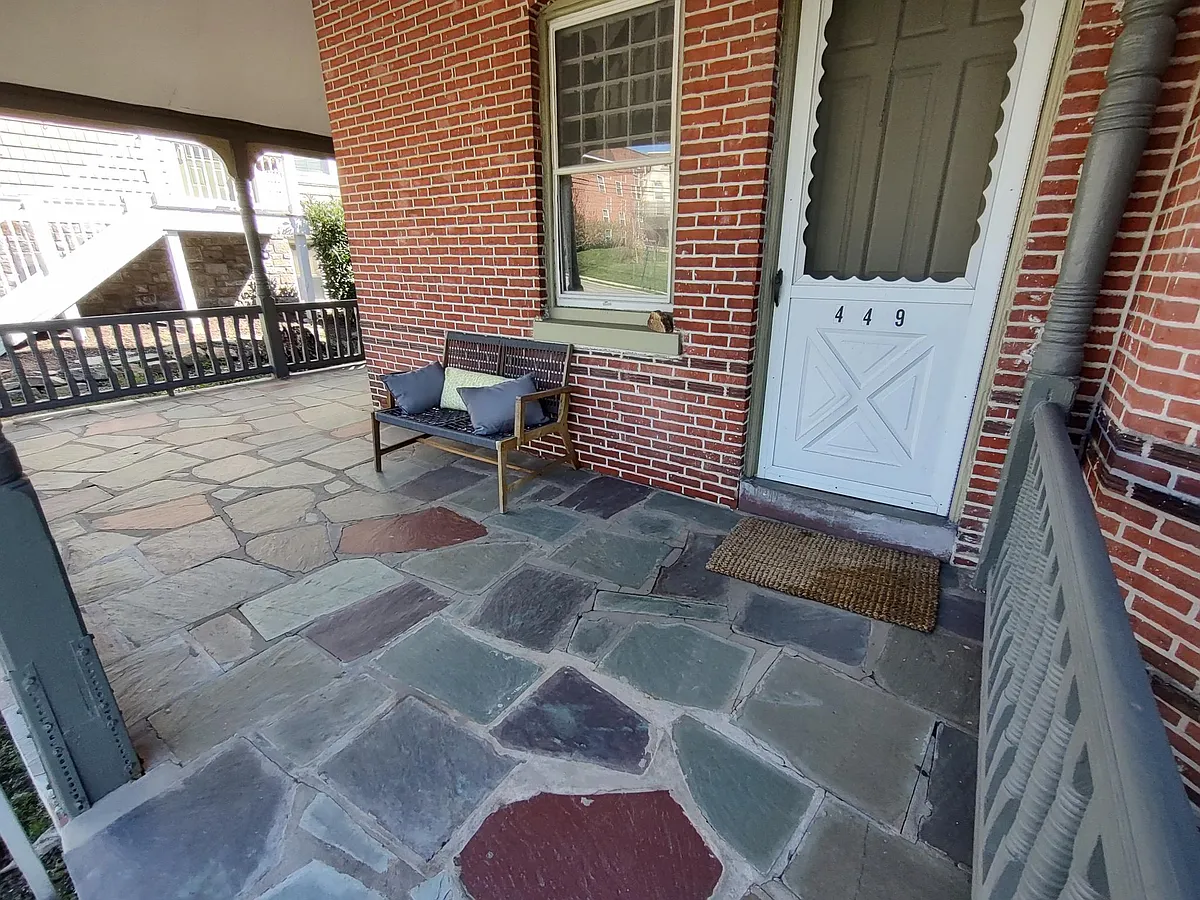 Entrance and portch - 449 S Orange St #1