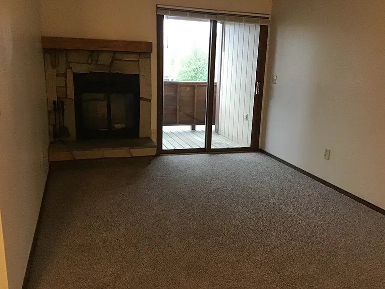 2200 Sentry Dr #13 — Photo 3