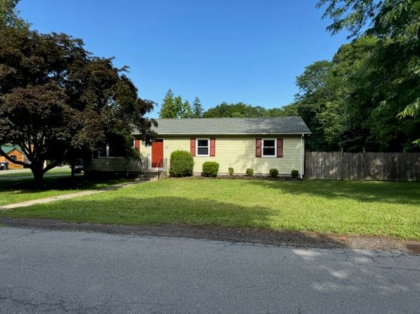 21 Sackett Sq