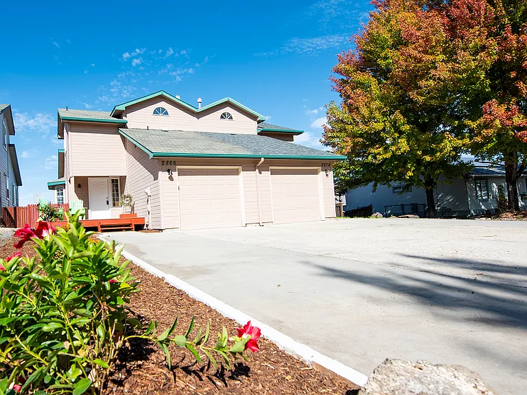 2866 E Eastgate Dr — Photo 28