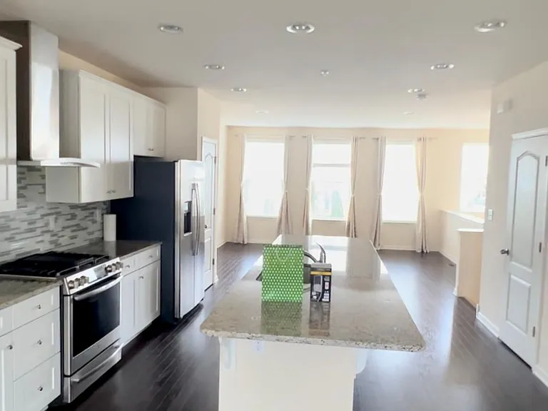 2216 Matts Way — Photo 1