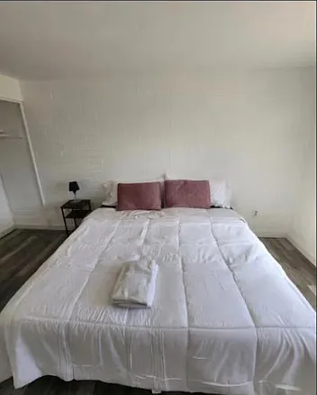 4 bed, 1100 sqft, $750 — Photo 1