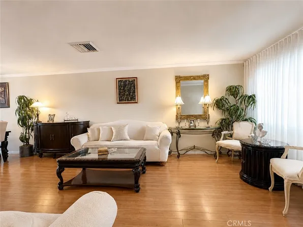 17041 Roscoe Blvd Unit 3, Northridge, CA 91325