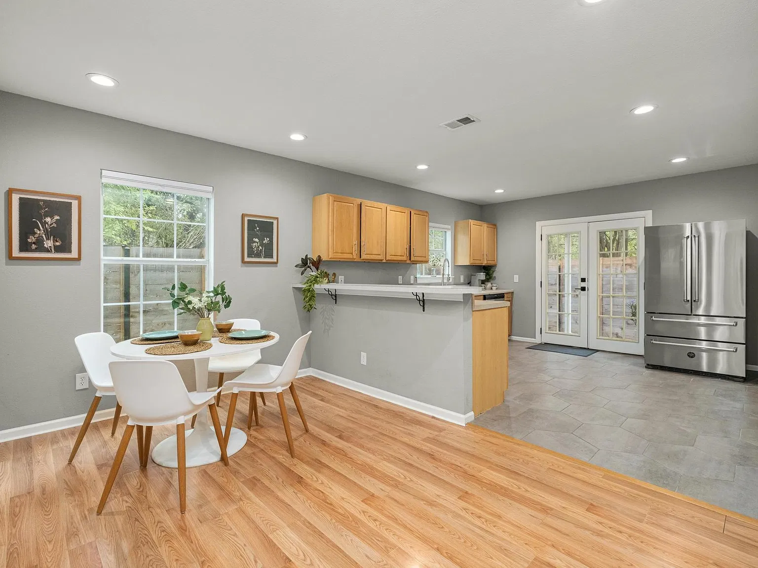 2 bed, 2.0 bath, 1149 sqft, $2,200 — Photo 4