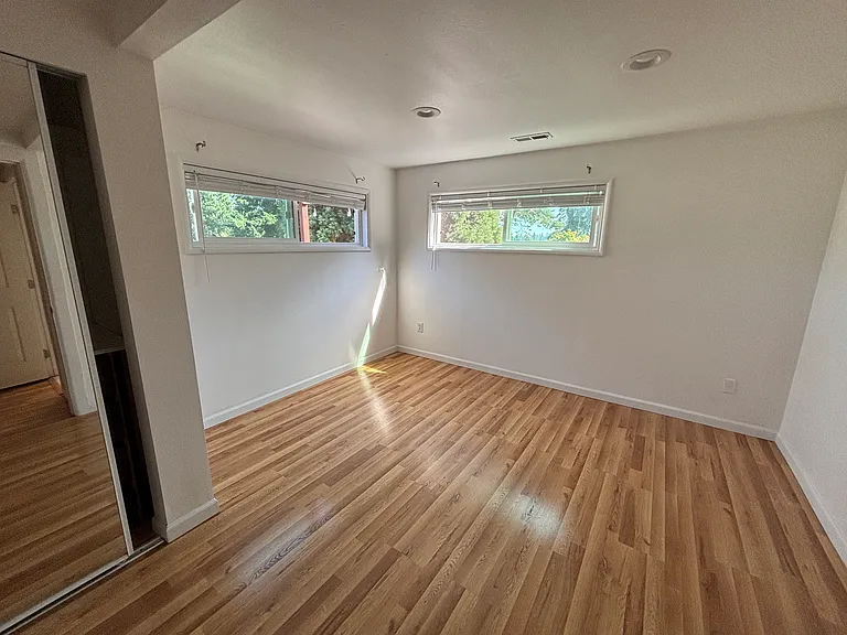 11545 Roosevelt Way NE — Photo 11