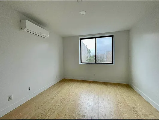 Rented by Oxford Property Group | media 9