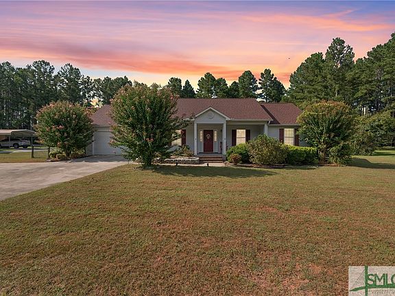 2nd image of 2207 Camelia Drive E