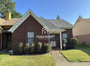 6836 Meadows End Ln, Memphis, TN 38141