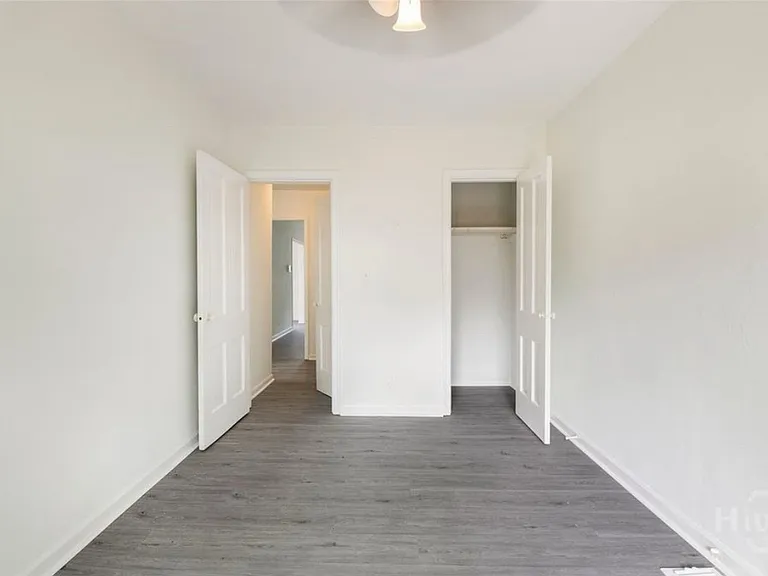 1321 E 55th St #1321 — Photo 10