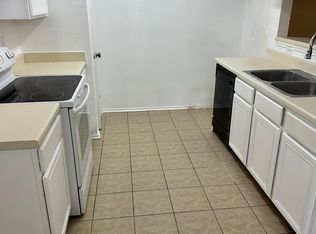 517 Dukeway APT 2, Universal City, TX 78148