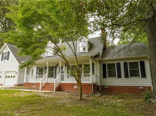 17092 Seals Rd, Bowling Green, VA 22427