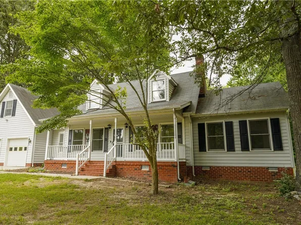 17092 Seals Rd, Bowling Green, VA 22427