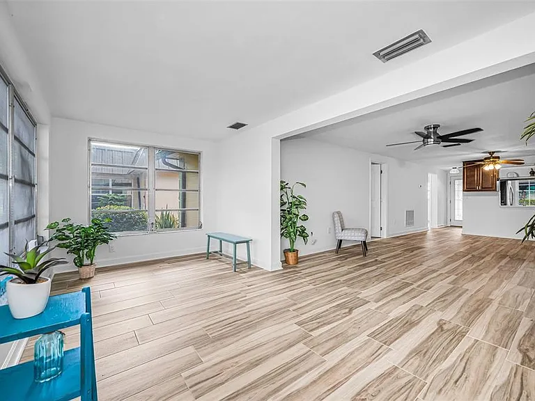 4200 Hampton Dr — Photo 22