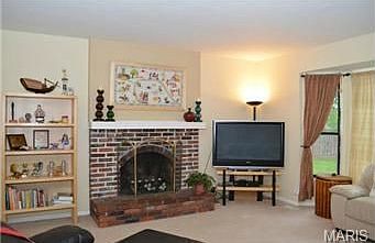 2nd image of 354 Hunters Glen Ct