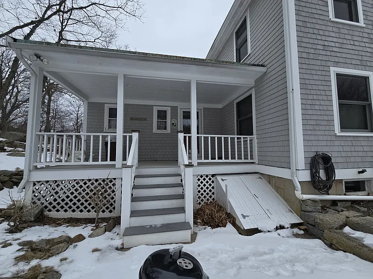 side covered porch