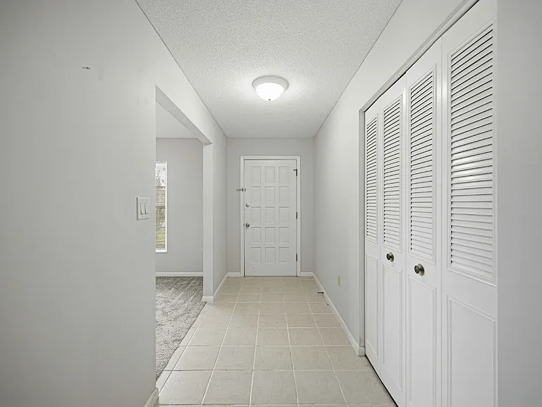 1322 SE 38th Ave — Photo 3