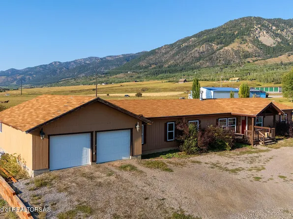 933 County Road 115, Etna, WY 83118