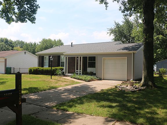2nd image of 14625 Fox Manor Dr