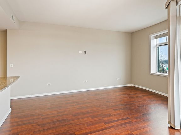 4th image of 6400 N Northwest Hwy APT 301