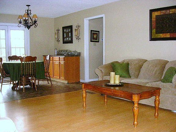 Family Room w/wood laminate
