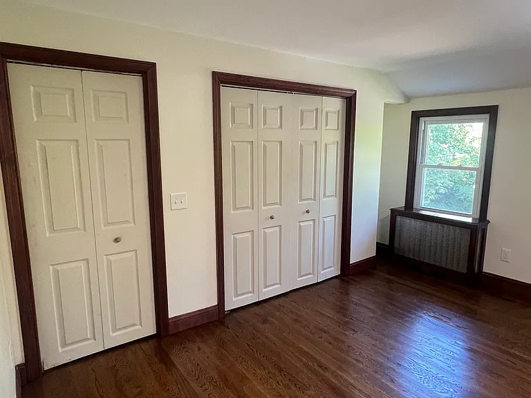 528 Elm Rd — Photo 10