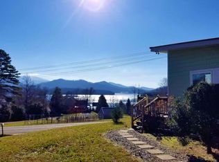 15 Buena Vista Dr, Hayesville, NC 28904