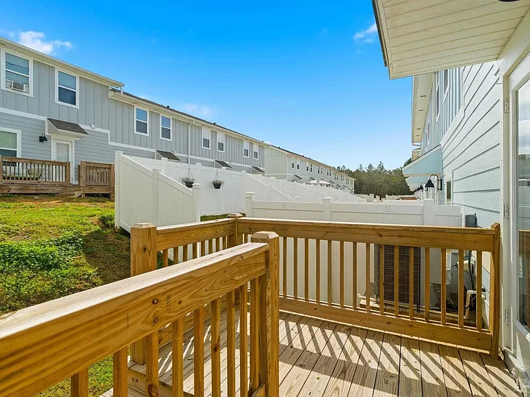 9422 Nature Creek Ln — Photo 22