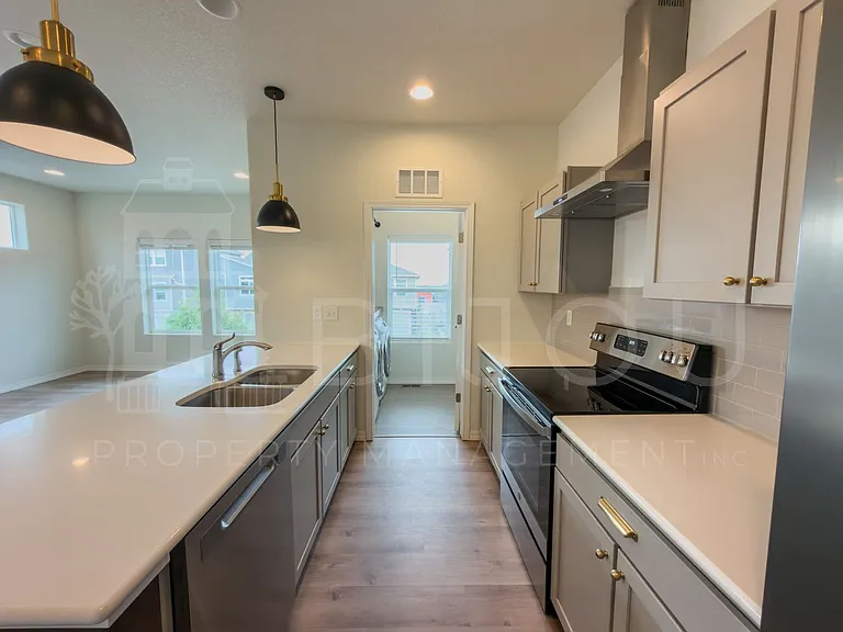 4519 Samaritan Loop — Photo 8