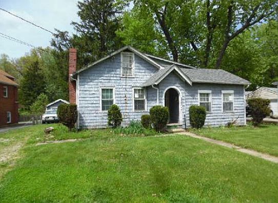 1st image of 333 E Crain Ave