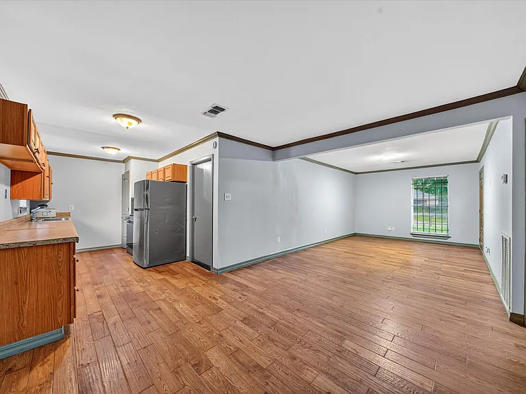 5725 Melanite Ave — Photo 4