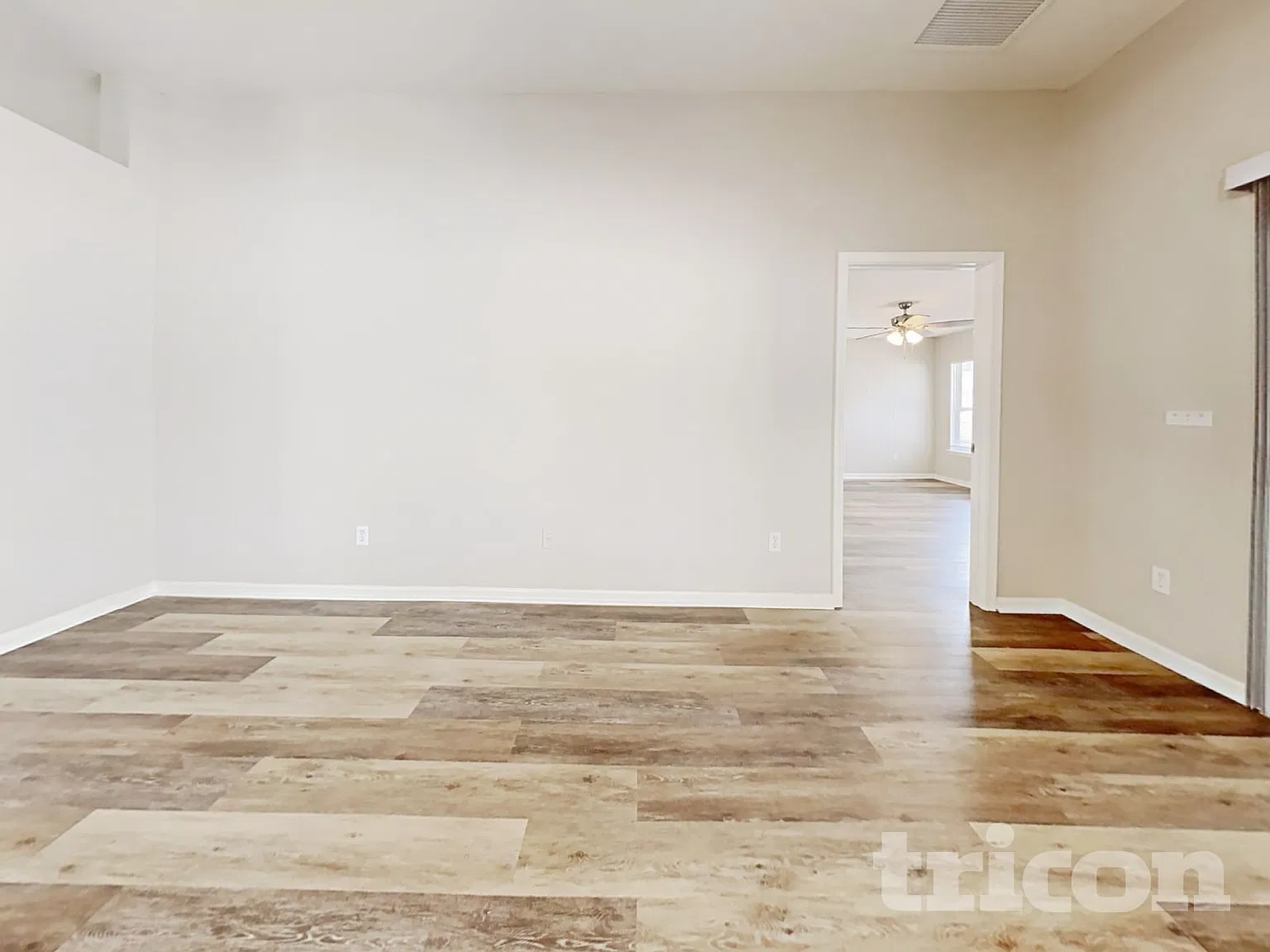 952 Steeple Chase Lane Orange Park FL — Photo 3