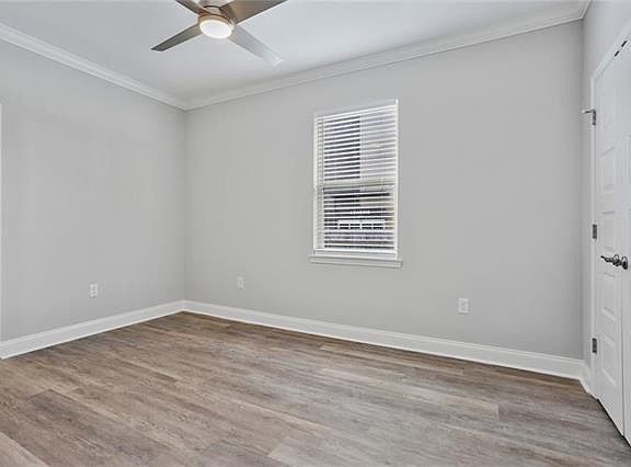 5th image of 628 S Tonti St