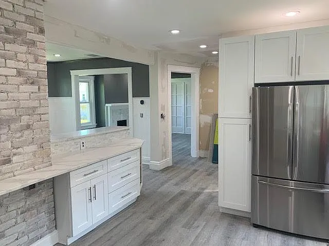 6 bed, 3250 sqft, $3,750 — Photo 4