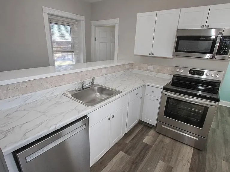 702 Main St #2 — Photo 7