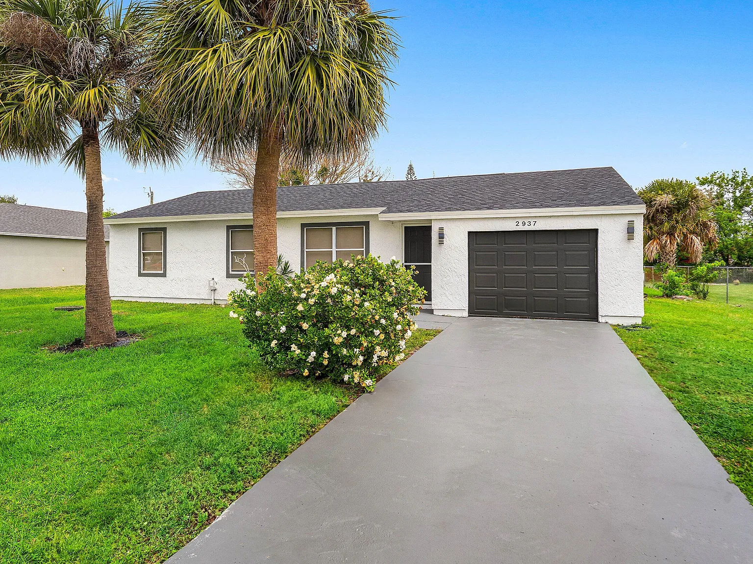 3 bed, 2.0 bath, 1148 sqft, $3,100 — Photo 2