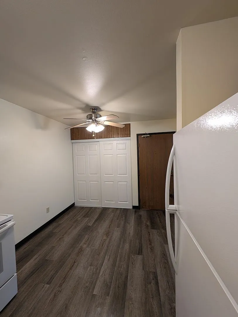 Fox River Bluff — Photo 1