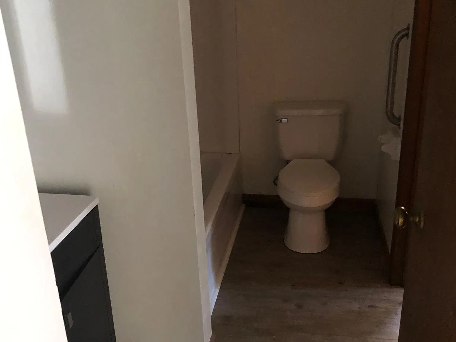 2 bed, $1,000 — Photo 3