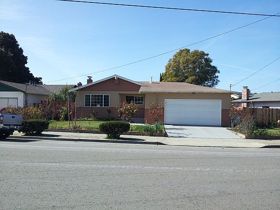 2nd image of 32987 Pulaski Dr