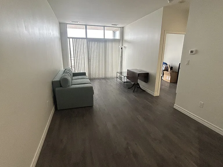 1 Leaside Park Dr #408 — Photo 5