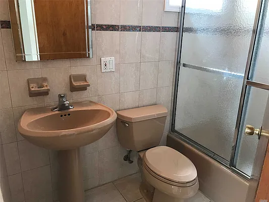 Rented by Douglas Elliman | media 16