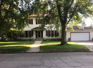 116 7th Ave NE, Watertown, SD 57201